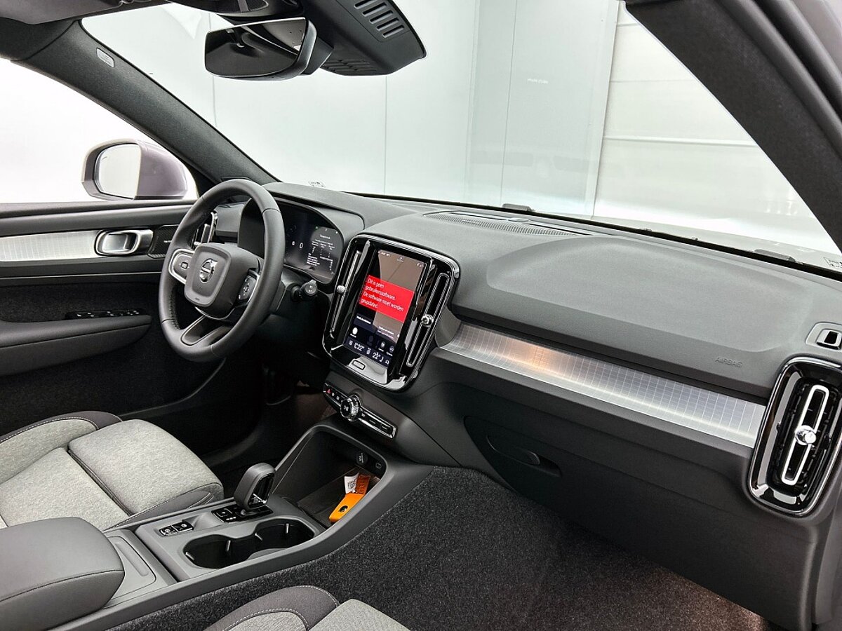 48324128 volvo xc40 2 0 b3 core business edition climate pack 90