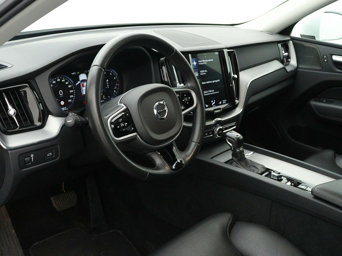 34254977 volvo xc60 2 0 t5 awd inscription panorama dak harman kardon memory s 4 09