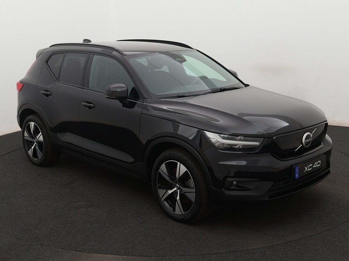 43837479 volvo xc40 recharge p8 awd r design 7 01
