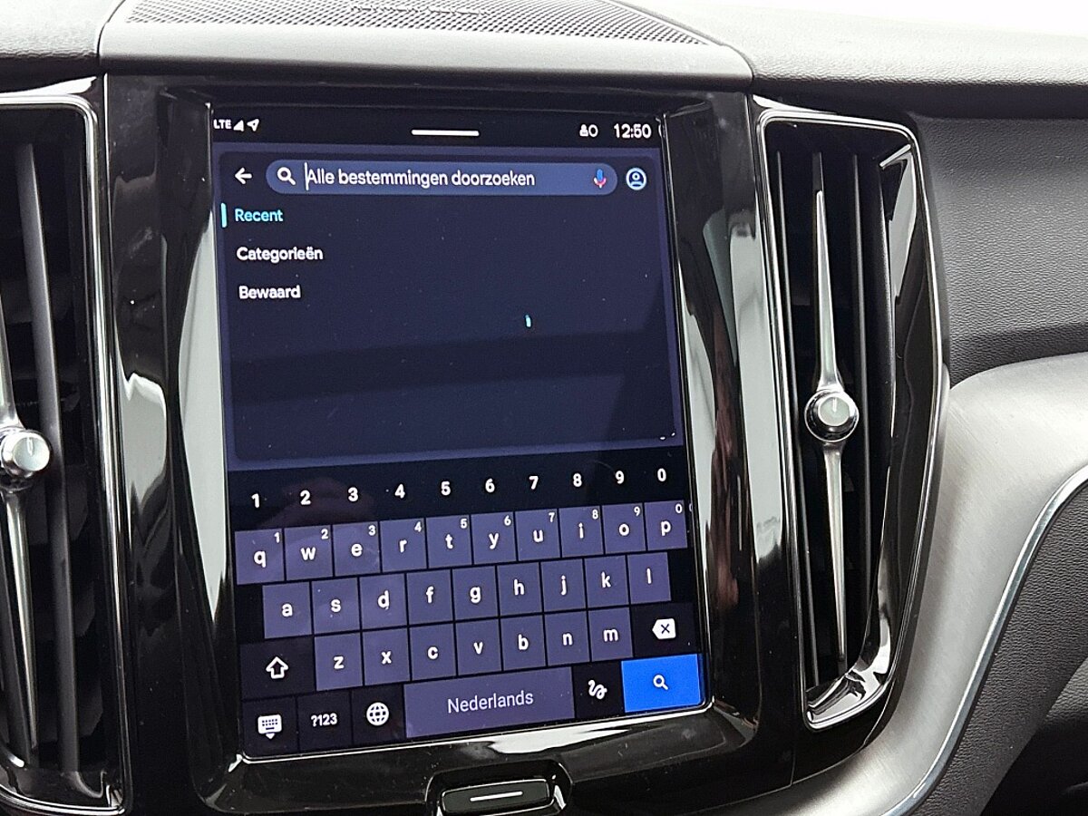 49424857 volvo xc60 2 0 t6 plug in hybrid awd inscription 05