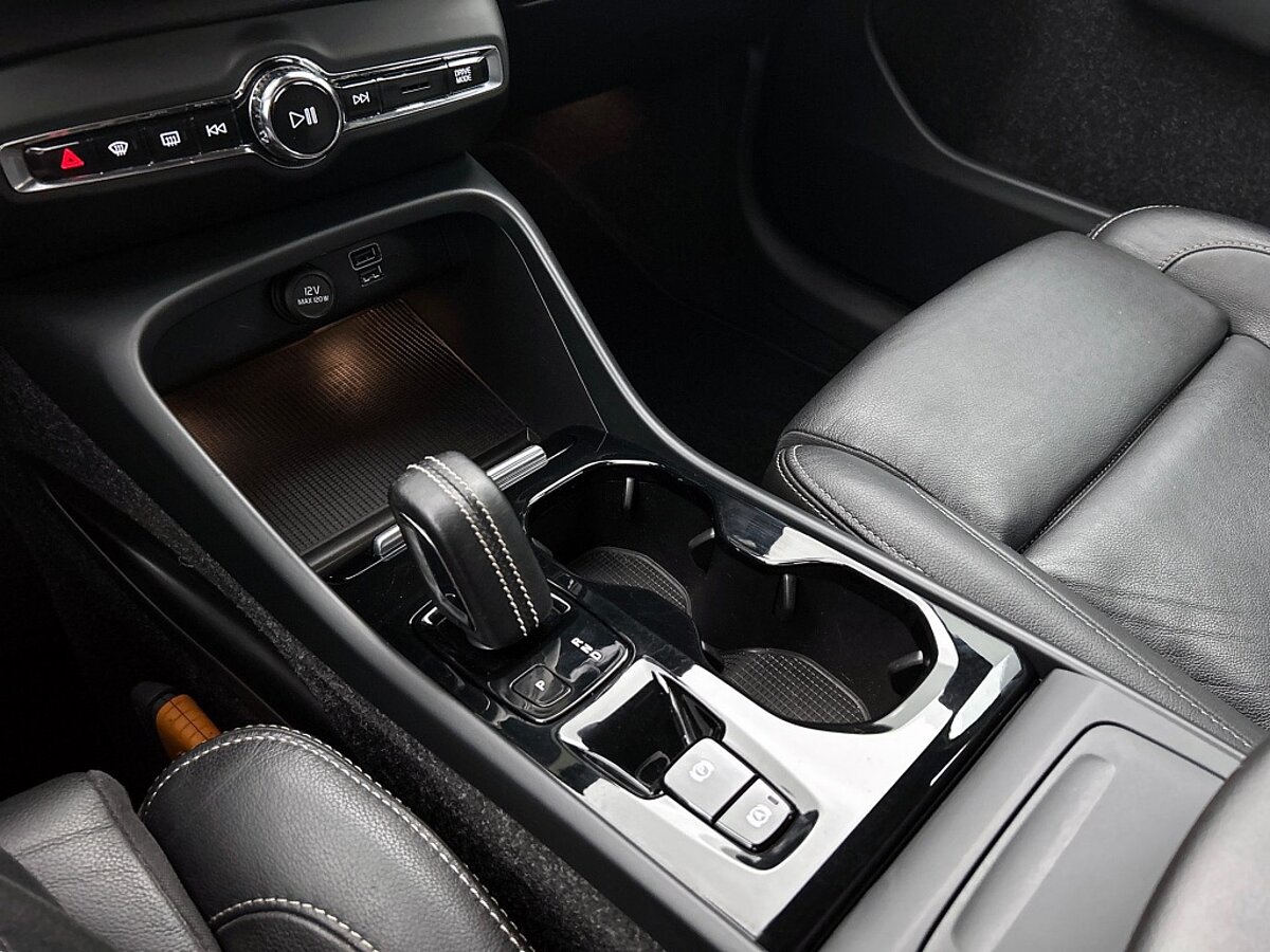 49484366 volvo xc40 t3 geartronic r design adaptive cruise trekhaak climate 43