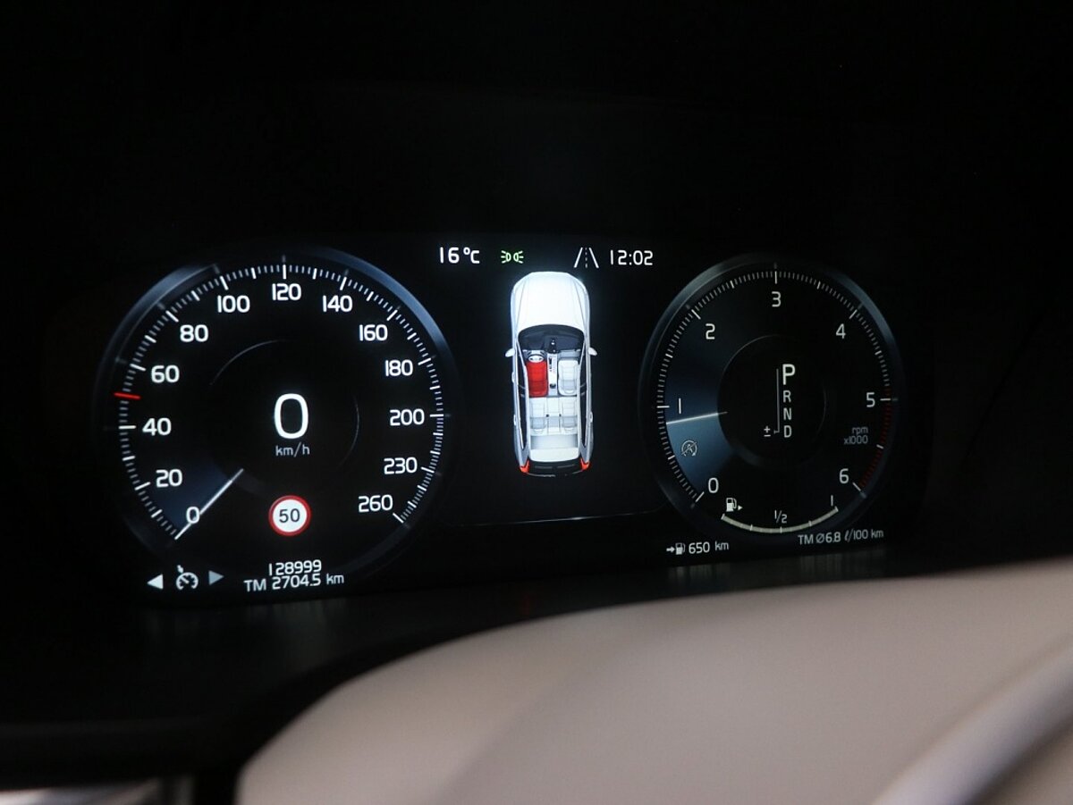 35892641 volvo xc60 2 0 d4 awd inscription 79