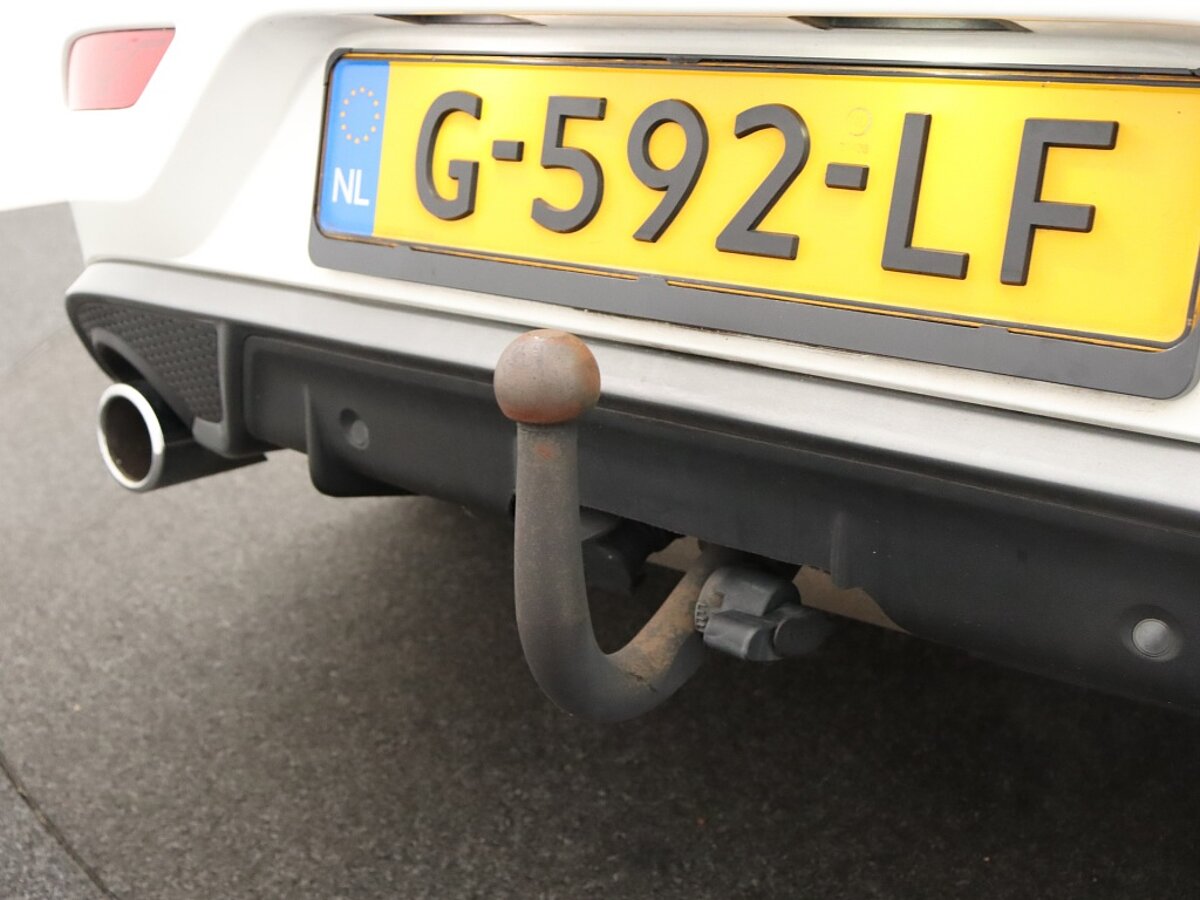 36012027 volvo v40 1 5 t3 polar sport 26b71d