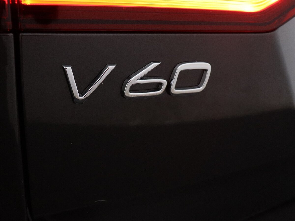 39017286 volvo v60 2 0 t6 awd ultimate bright stoelventilatie panorama dak 354dda