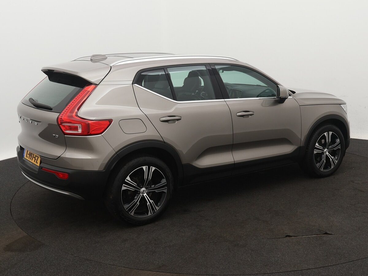 44136153 volvo xc40 1 5 t3 inscription 10