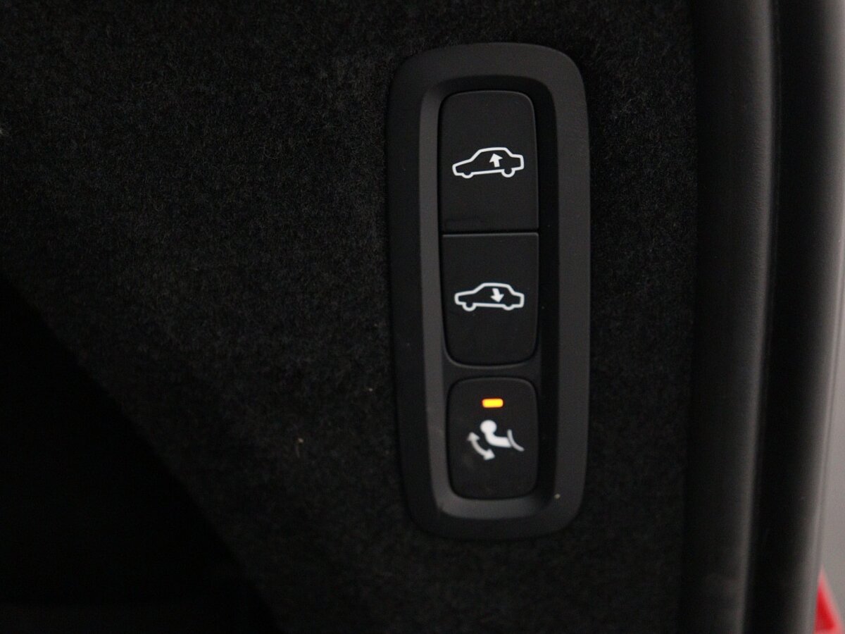 44243030 volvo xc90 2 0 t8 awd plus dark trekhaak luchtvering e28abd