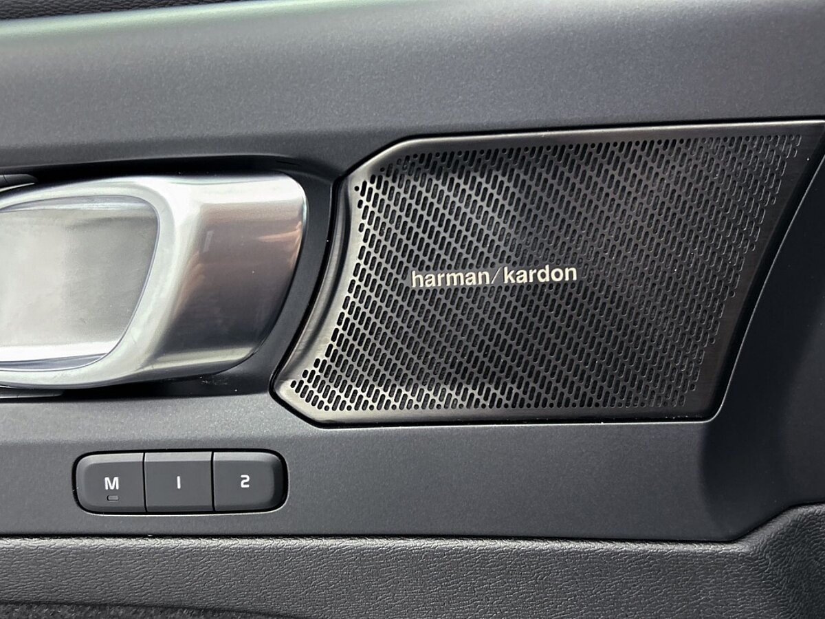 45663226 volvo xc40 1 5 t4 recharge r design harman kardon elektrische stoelvers 26