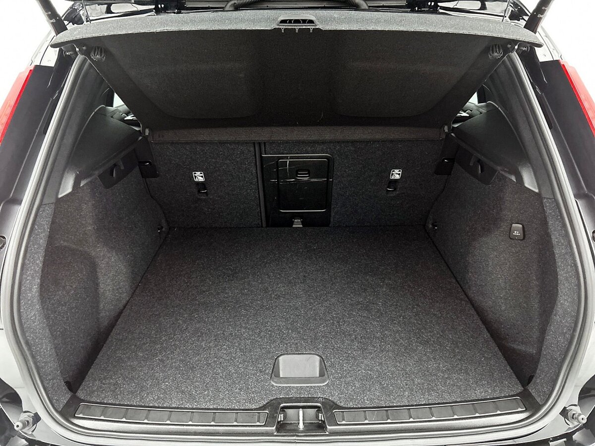 46166408 volvo xc40 1 5 t4 r design 360 camera trekhaak dab 37