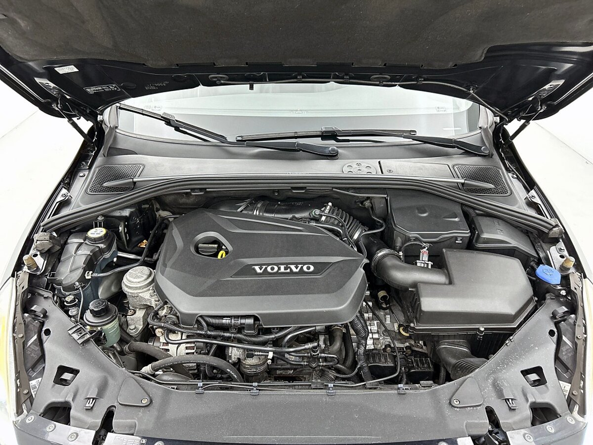 46502447 volvo v60 1 6 t4 r design panorama dak trekhaak memory seats 48