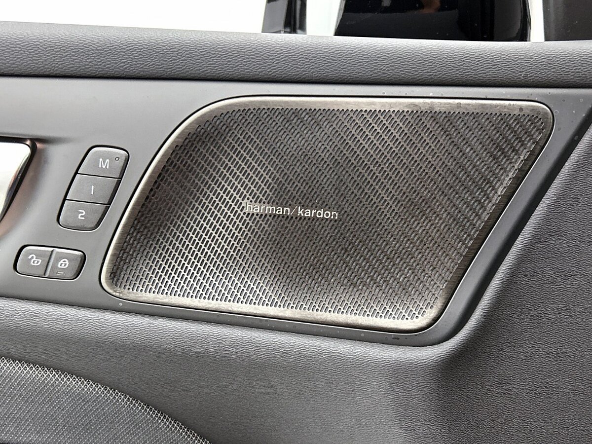 47540135 volvo v60 2 0 t6 awd plus dark trekhaak sportstoelen 07