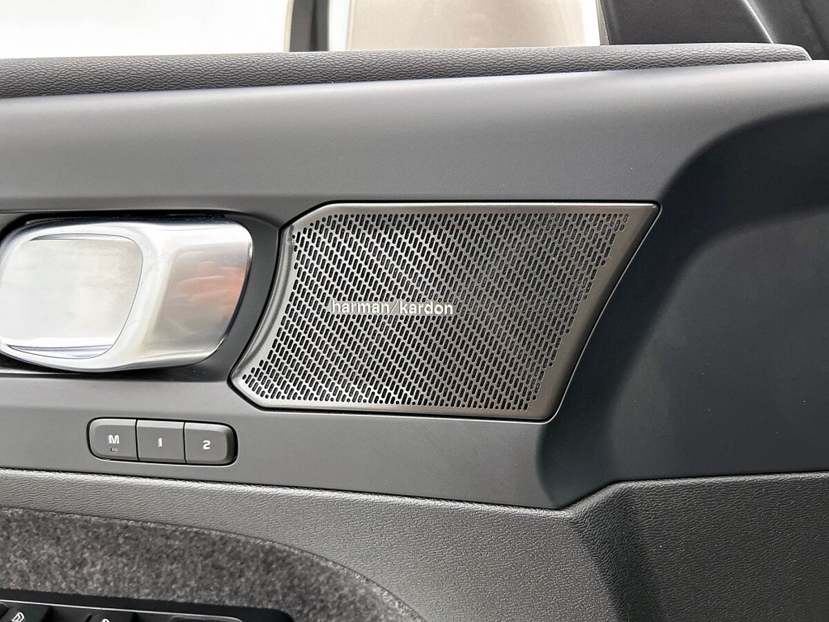 47093947 volvo xc40 1 5 t4 ultimate bright pilot assist trekhaak panoramadak 06