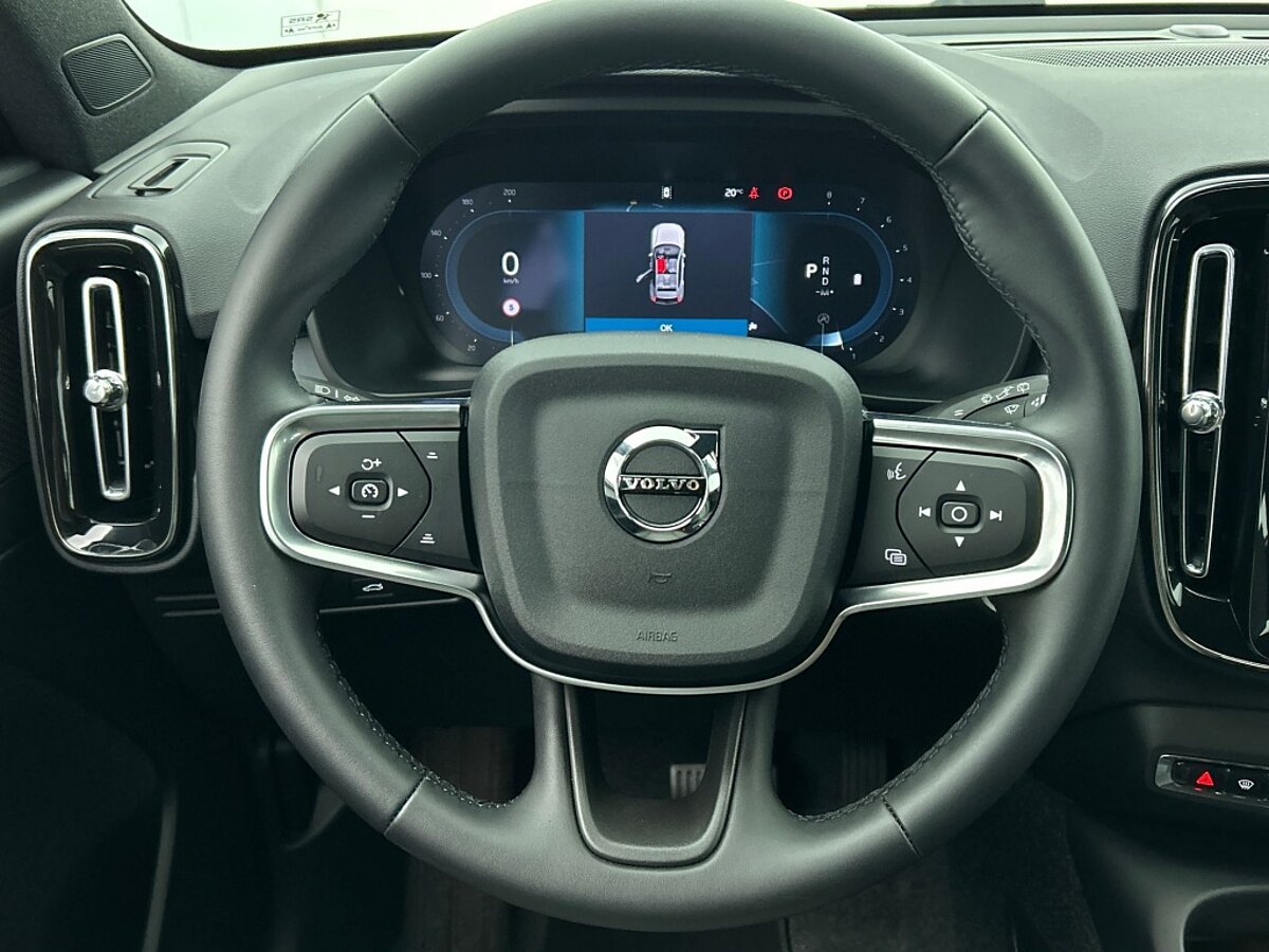47459109 volvo xc40 2 0 b4 plus dark 64