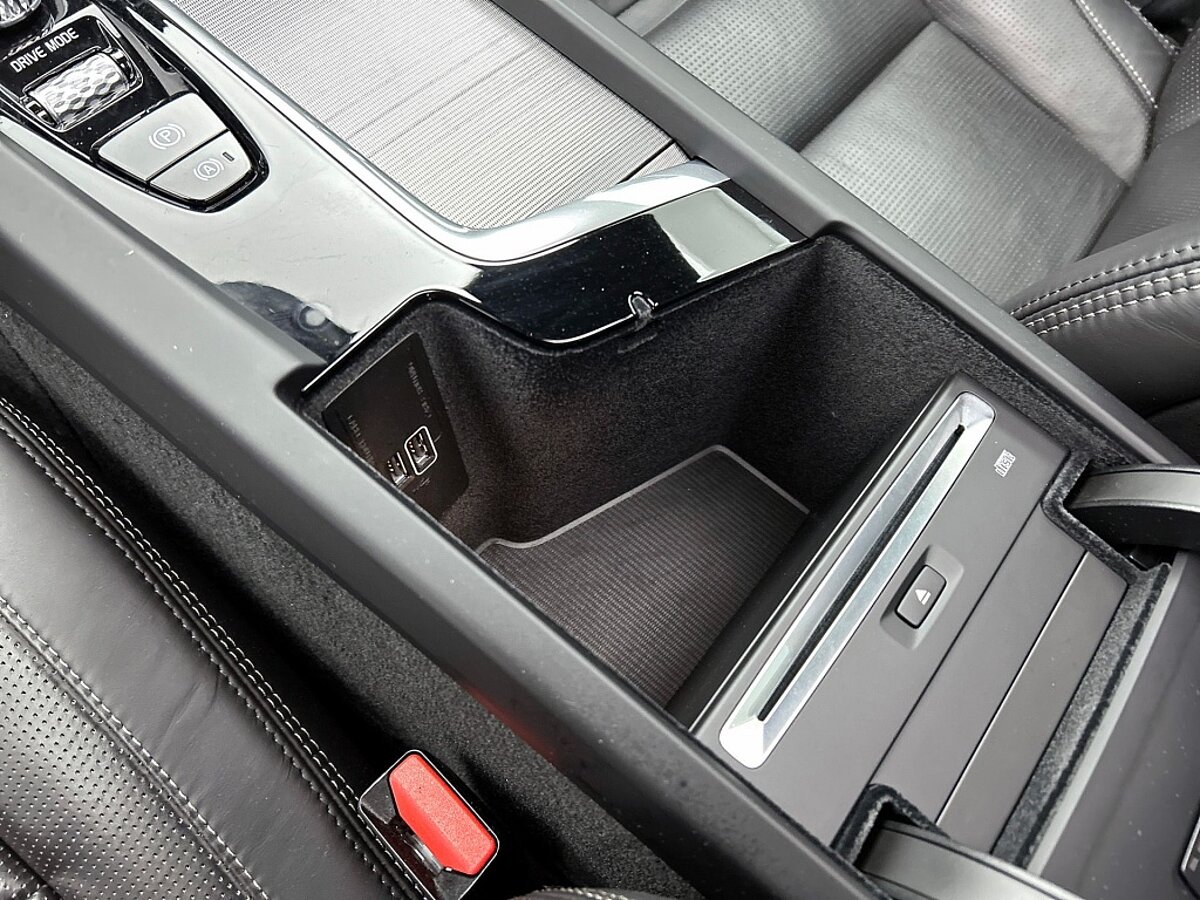 48741197 volvo v60 t6 awd 20 inch pano stoelventilatie 360 styling kit 84