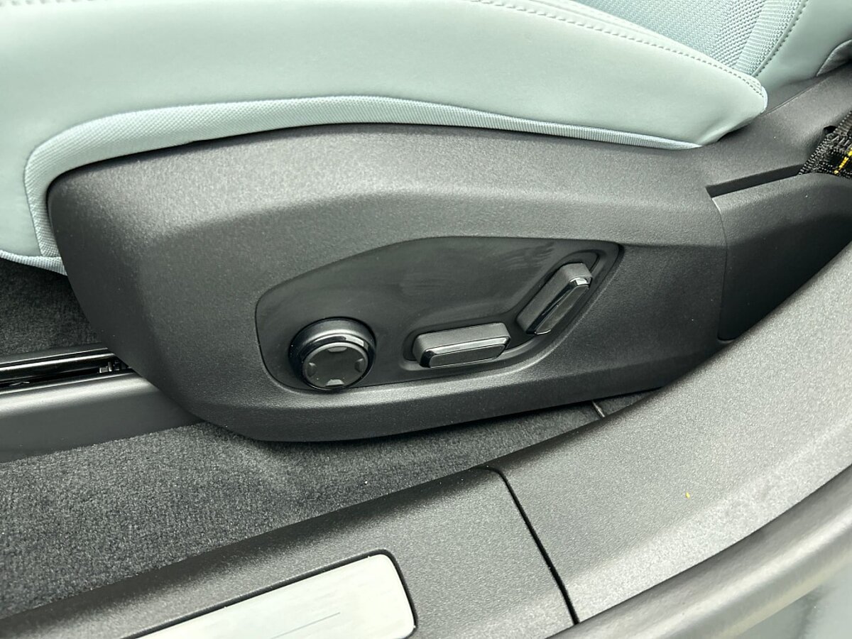 47070727 polestar 4 long range single motor 100 kwh pilot plus pro tailored knit afa127