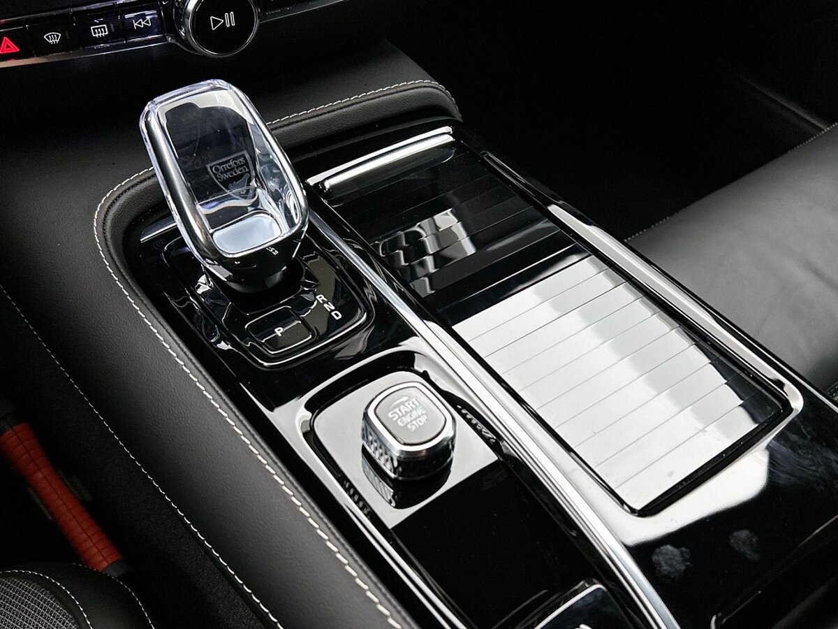 47633975 volvo v60 2 0 t6 plus dark trekhaak sport leder 360 blis pilot 64