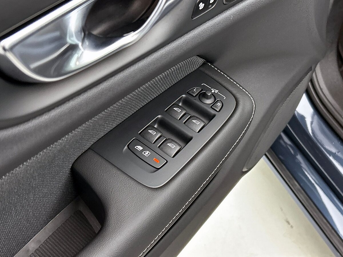 49424575 volvo v60 2 0 t6 plus dark trekhaak sport leder 360 blis pilot 62