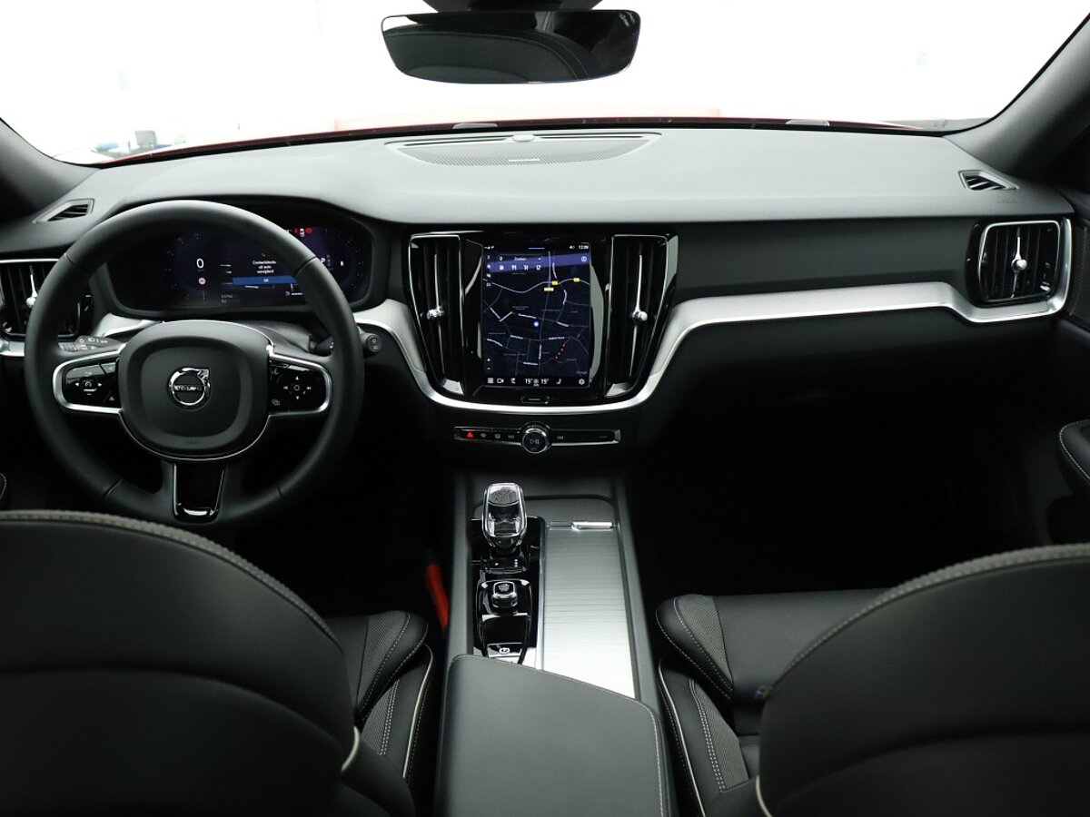 35636972 volvo v60 2 0 b4 plus dark sport interieur 360 camera 6 04