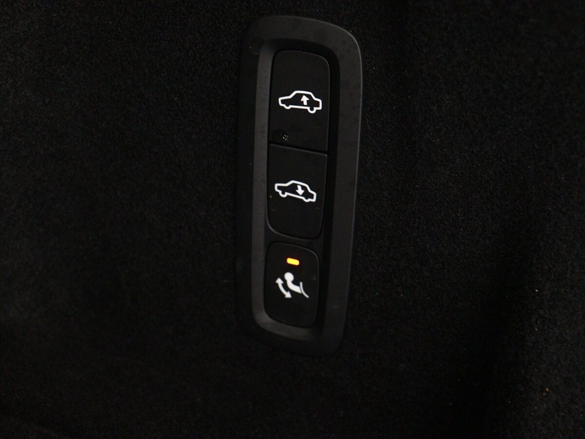 43852734 volvo xc60 2 0 t8 awd ultra dark trekhaak 360a camera luchtvering 74