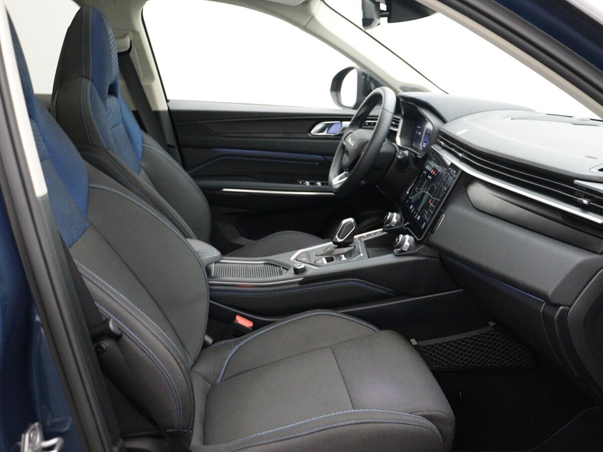 44878677 lynk co 01 1 5 phev 04