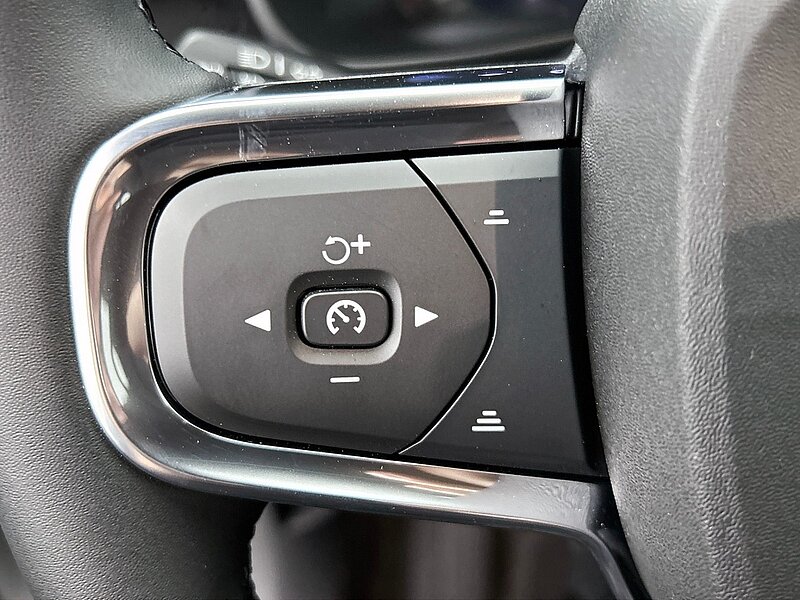 47451360 volvo ex40 ex40 extended range core business climate pack versatility 6 03