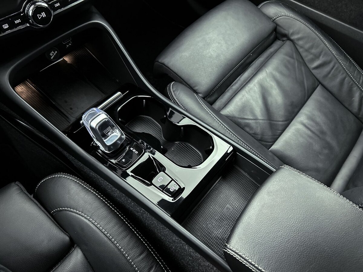 44407023 volvo xc40 1 5 t4 recharge inscription trekhaak achteruitrijcamera de047c