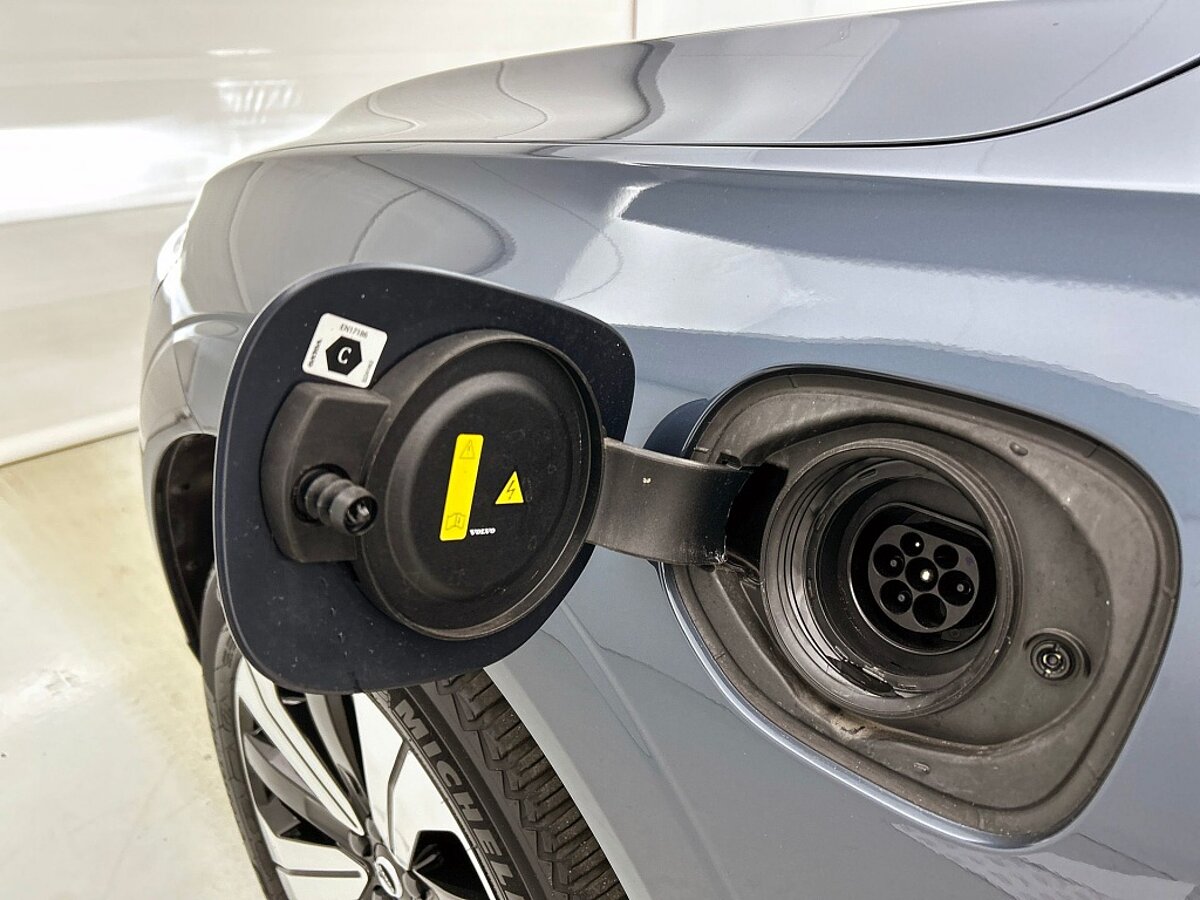 48760534 volvo xc60 2 0 t6 awd dark 5479ad