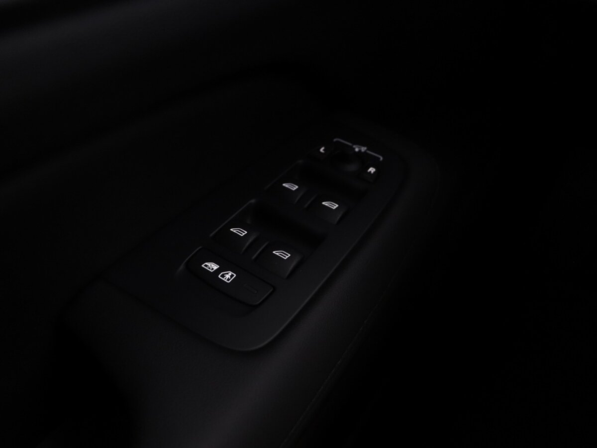 35321448 volvo v60 2 0 b4 plus bright panorama dak leder stoelverwarming voor a67d41