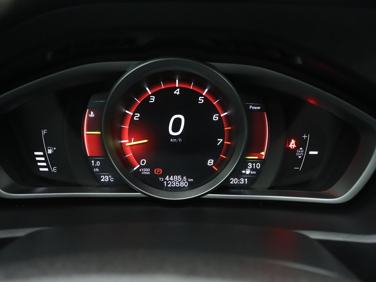 35472655 volvo v40 2 0 t4 bns sport panorama dak navigatie camera achter le 65