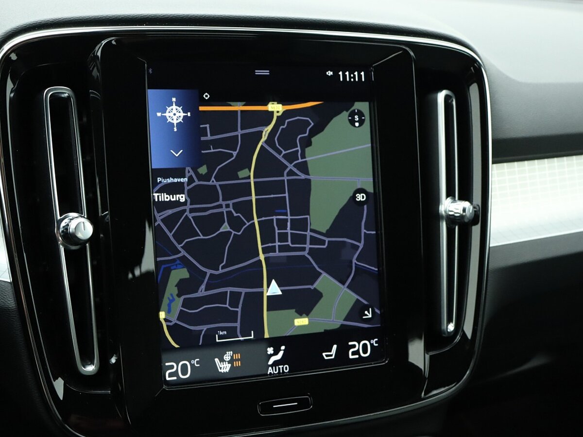 35603828 volvo xc40 1 5 t4 recharge r design expression 68
