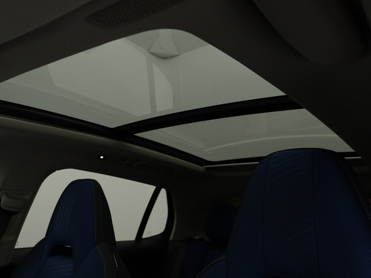 44372616 lynk co 01 1 5 phev nieuw panoramadak elektrische stoelen 360 camer 921a96