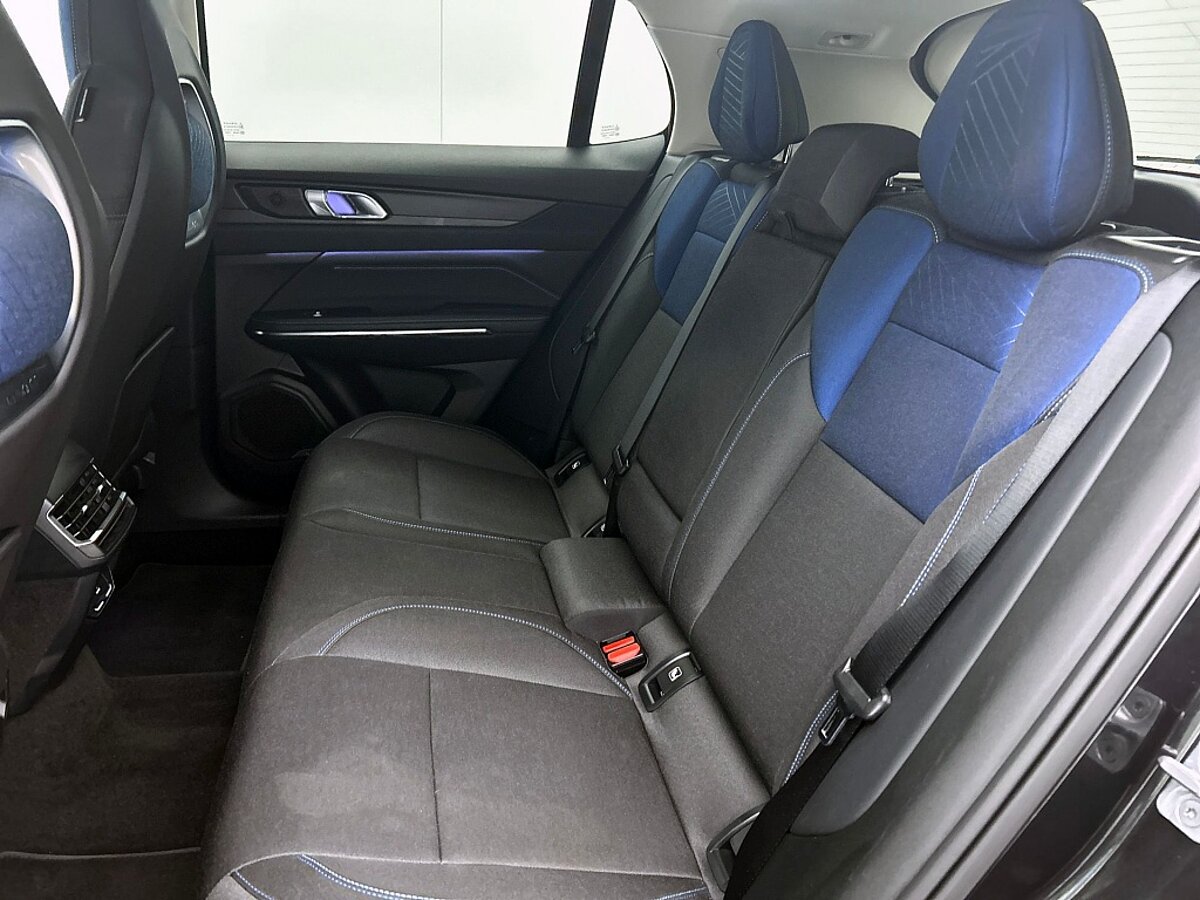 46582721 lynk co 01 1 5 hybride rijklaar inclusief 12 maanden garantie 31