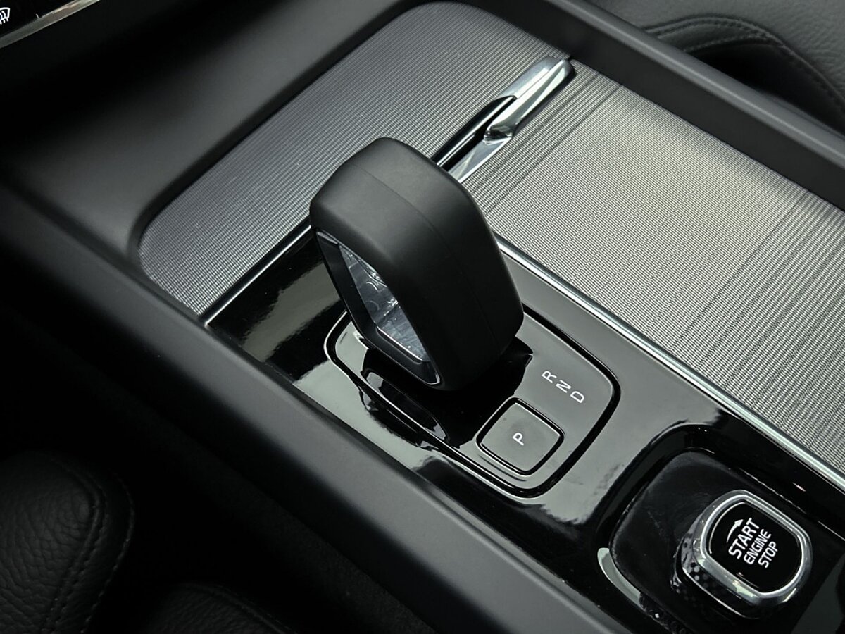 49787312 volvo xc60 2 0 t6 awd ultra dark trekhaak 9 01