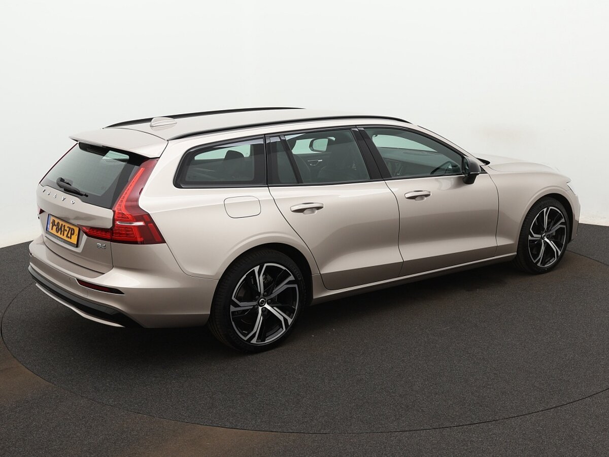 35173088 volvo v60 2 0 b4 plus dark 11