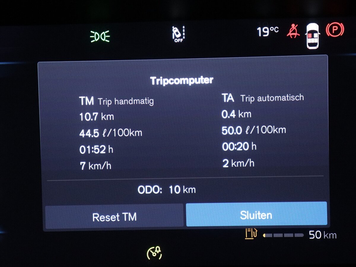 43755346 volvo v60 2 0 b4 plus dark 43