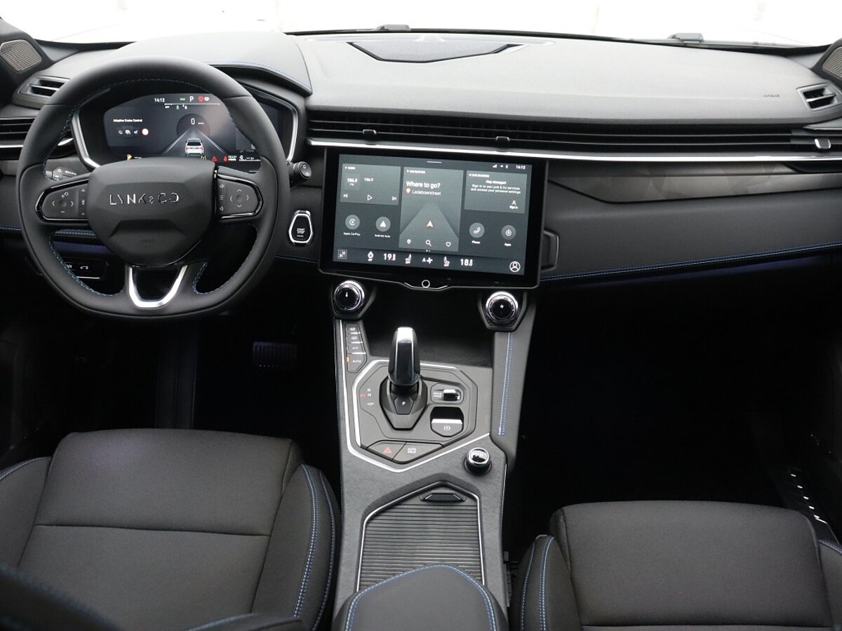 44217352 lynk co 01 1 5 phev black edition business rondomzicht camera s elektri 3 06