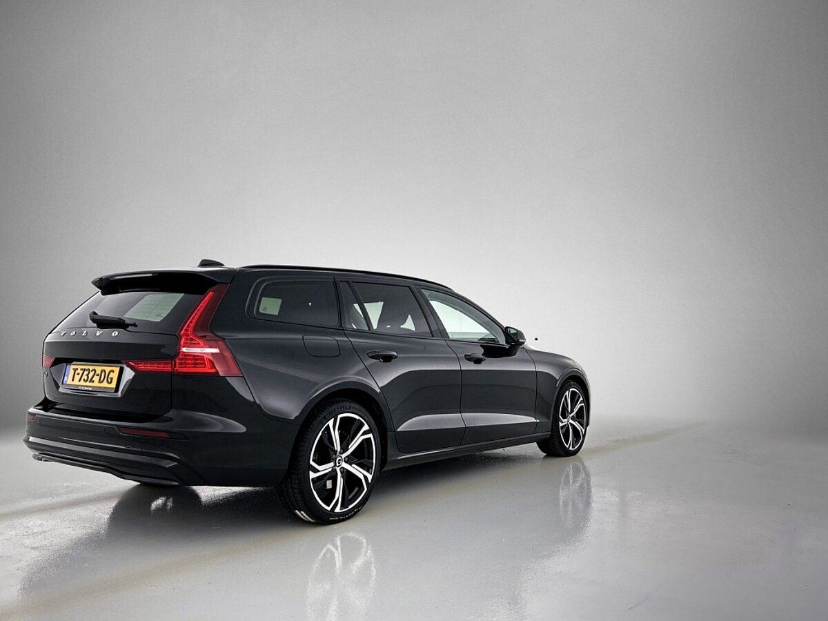 45216804 volvo v60 2 0 b3 plus dark 5 03