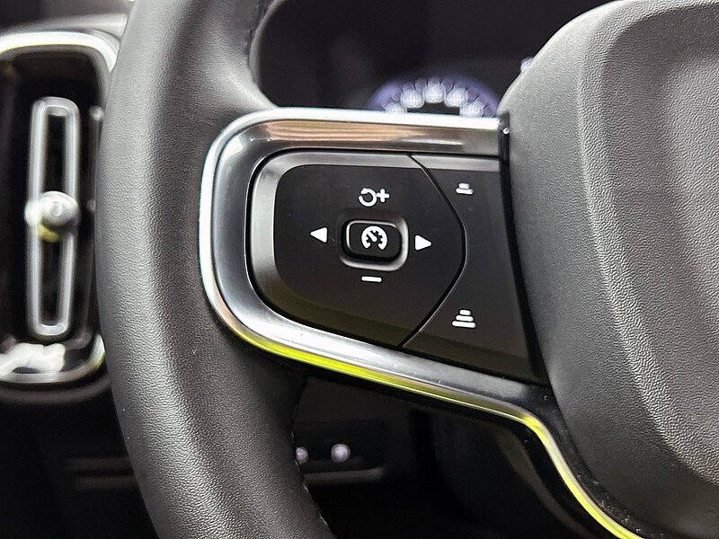 46744949 volvo xc40 1 5 t4 r design h k dab trekhaak nubuck camera 6 07