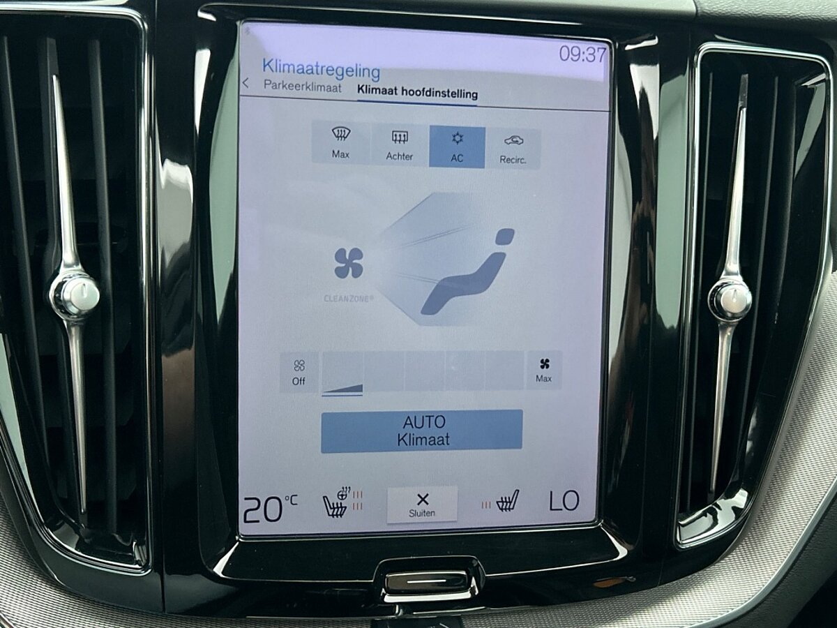 47252319 volvo xc60 2 0 t8 recharge r design 40