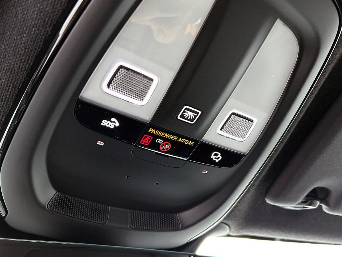 48324128 volvo xc40 2 0 b3 core business edition climate pack 8 02