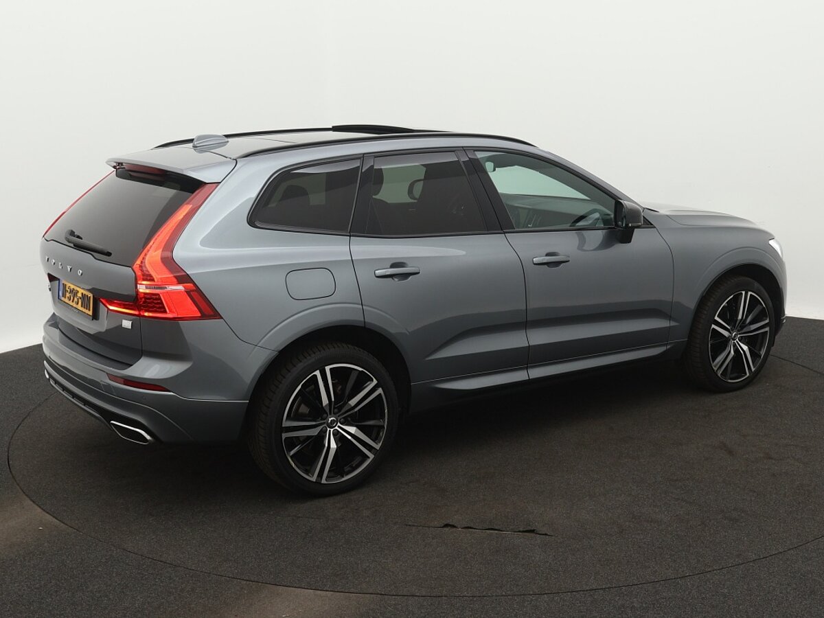 43863335 volvo xc60 2 0 recharge t8 r design 11
