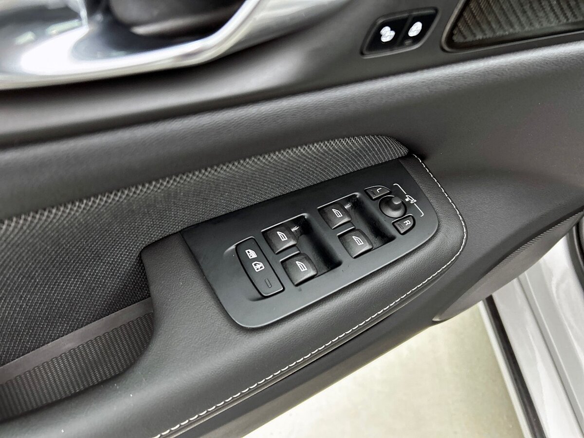 47269153 volvo v60 2 0 t6 plus dark trekhaak sport leder 360 blis pilot 66