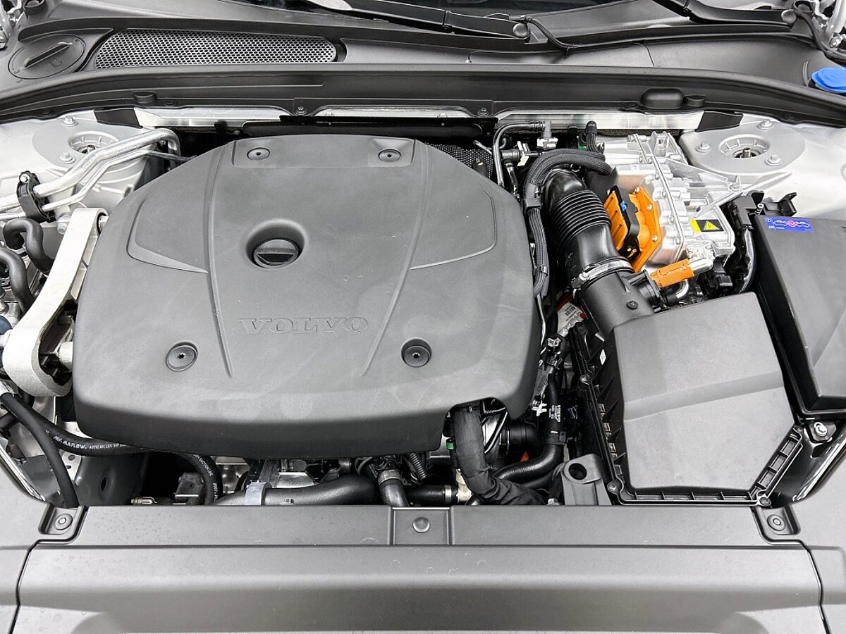 47270922 volvo v90 2 0 t8 awd uitra dark 36