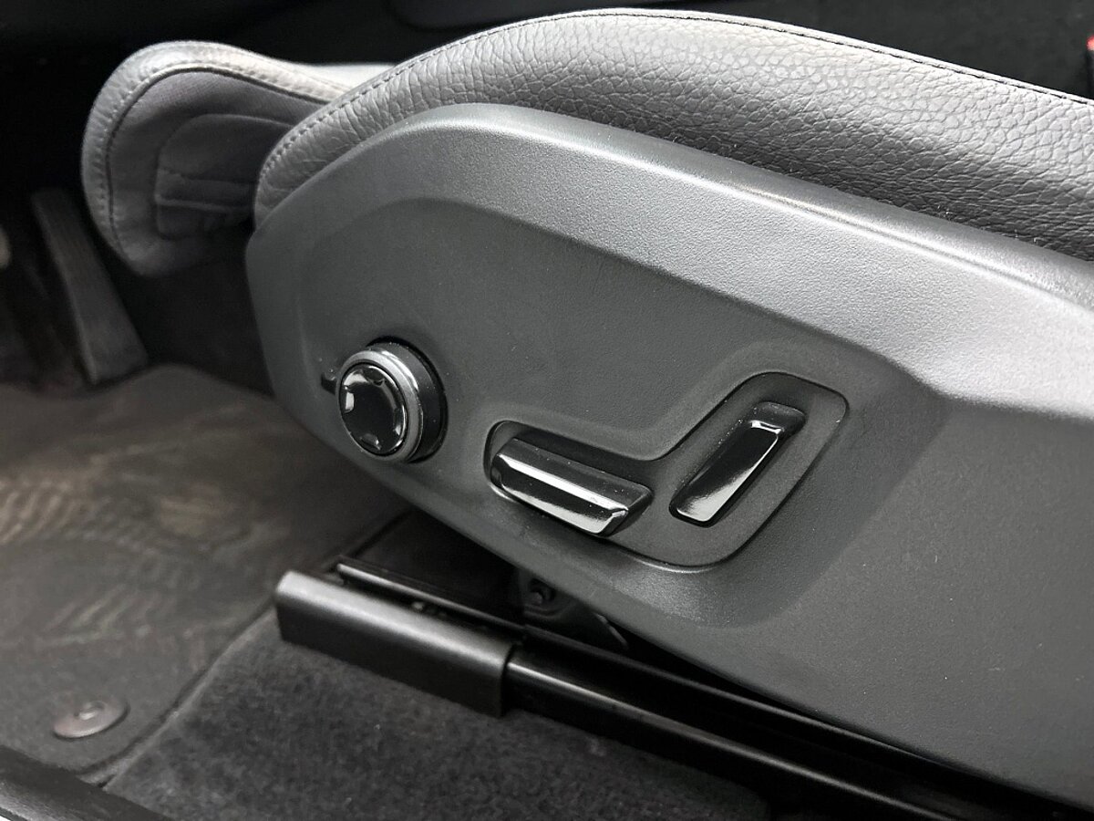 47302628 volvo xc60 2 0 t6 awd plus dark ledere bekleding trekhaak panoramisch 25