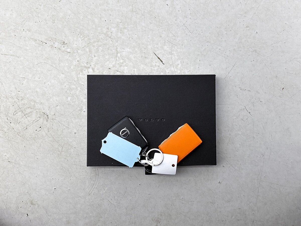 48340442 volvo xc60 2 0 t6 plug in hybrid awd ultimate dark luchtvering trekhaak 66