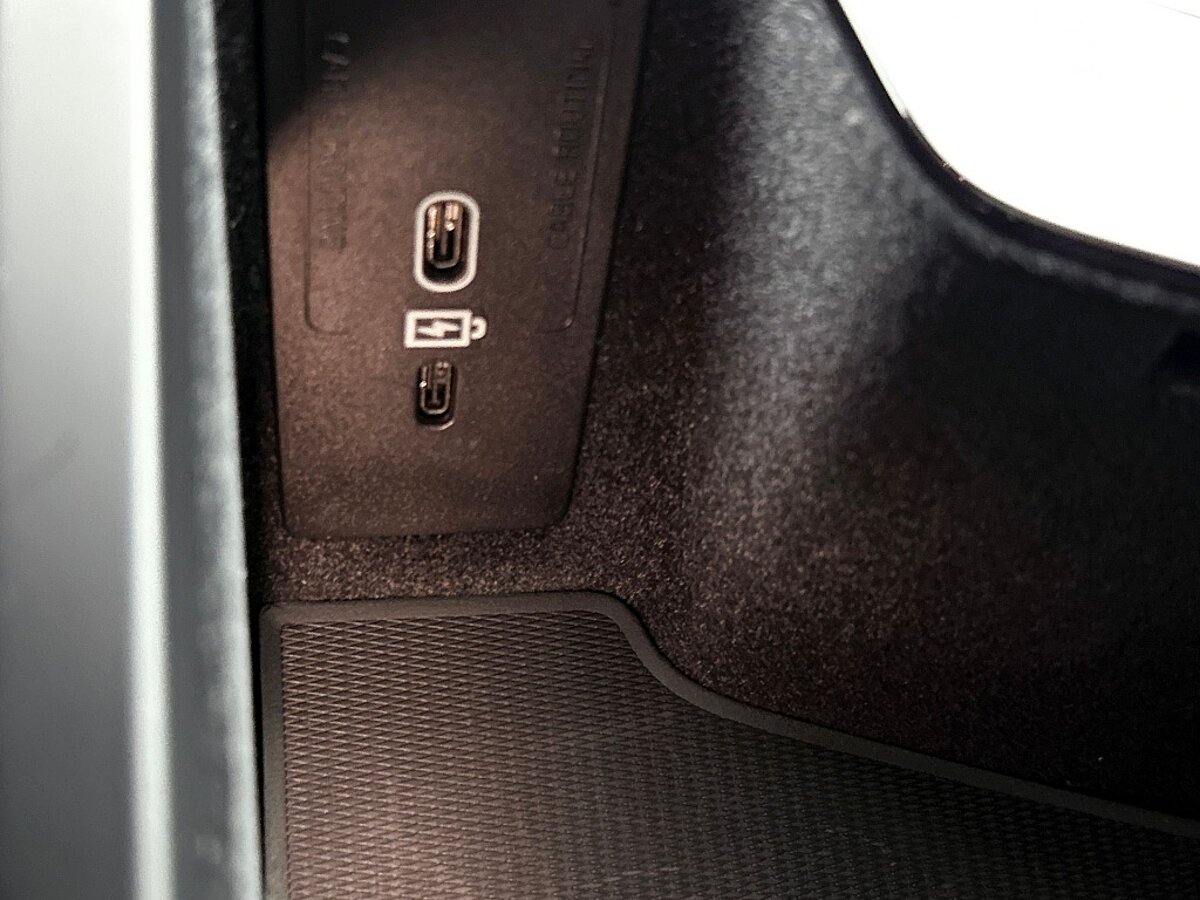 49424857 volvo xc60 2 0 t6 plug in hybrid awd inscription 89