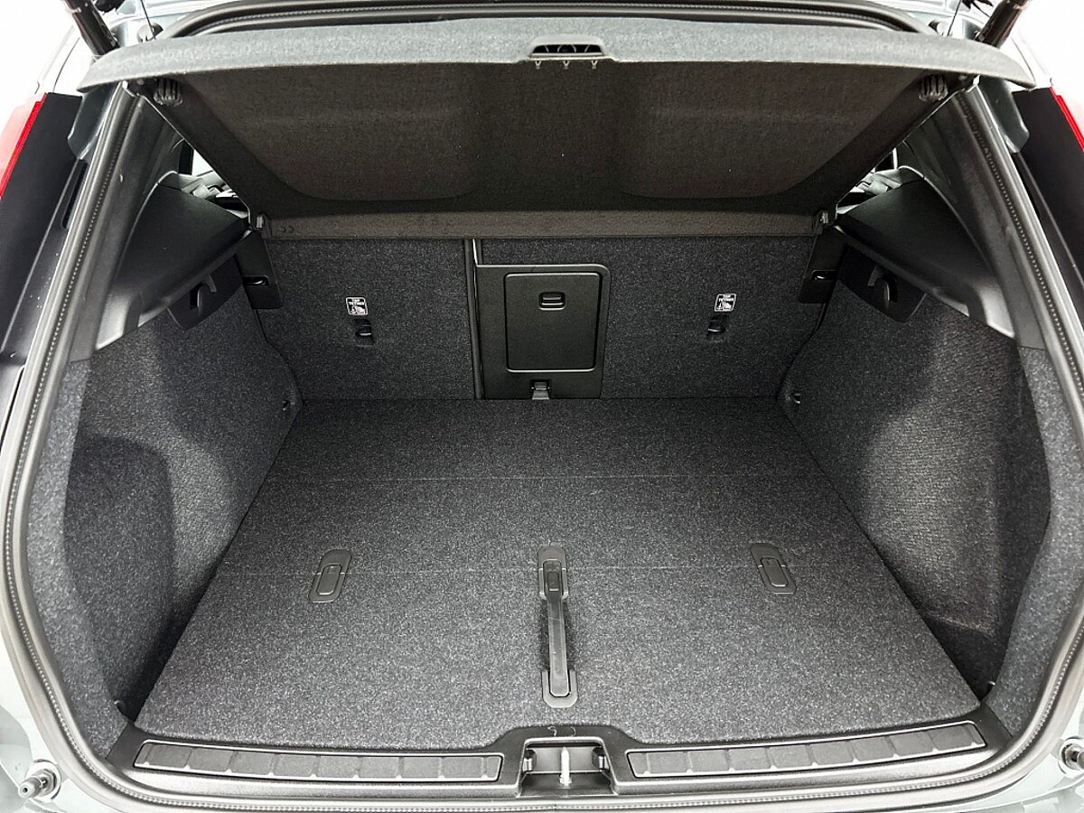 48928127 volvo ex40 ultra extended range 98