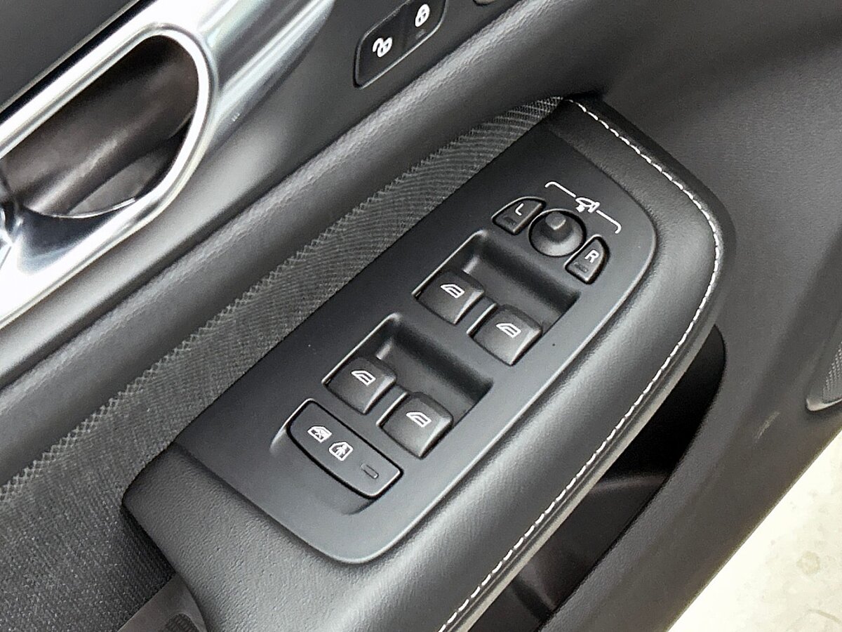 49834345 volvo v60 2 0 t6 awd plus dark panorama dak 360 camera leder stoel 76