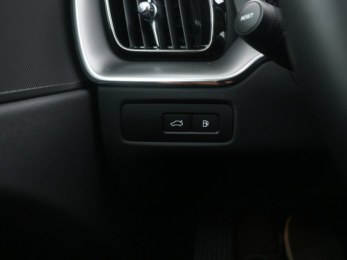 44246649 volvo xc60 2 0 t6 awd essential edition trekhaak panoramadak lage fis 77c7d9