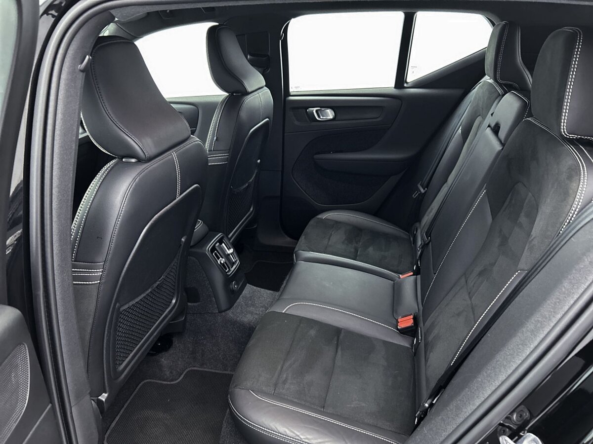44515469 volvo xc40 t4 recharge r design adaptive cruise stoelverwarming 27