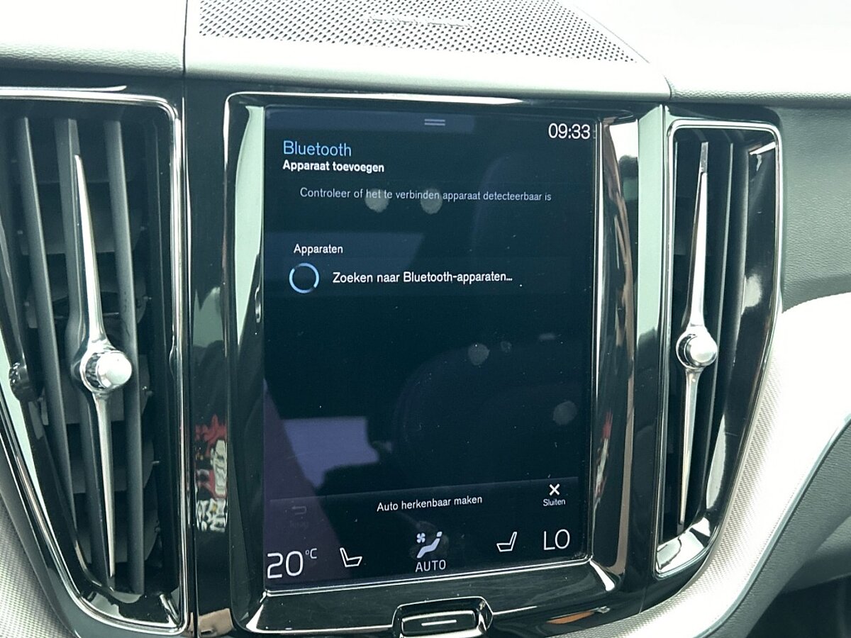 47252319 volvo xc60 2 0 t8 recharge r design 02